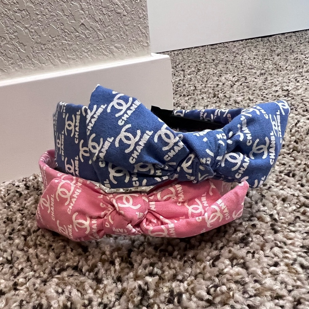 2 new fashion inspired hand bands